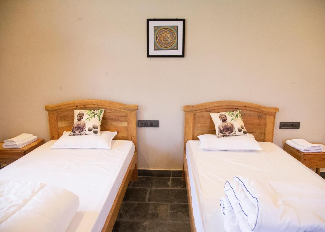 Osho Himalayas Wellness Resort Кангра Экстерьер фото