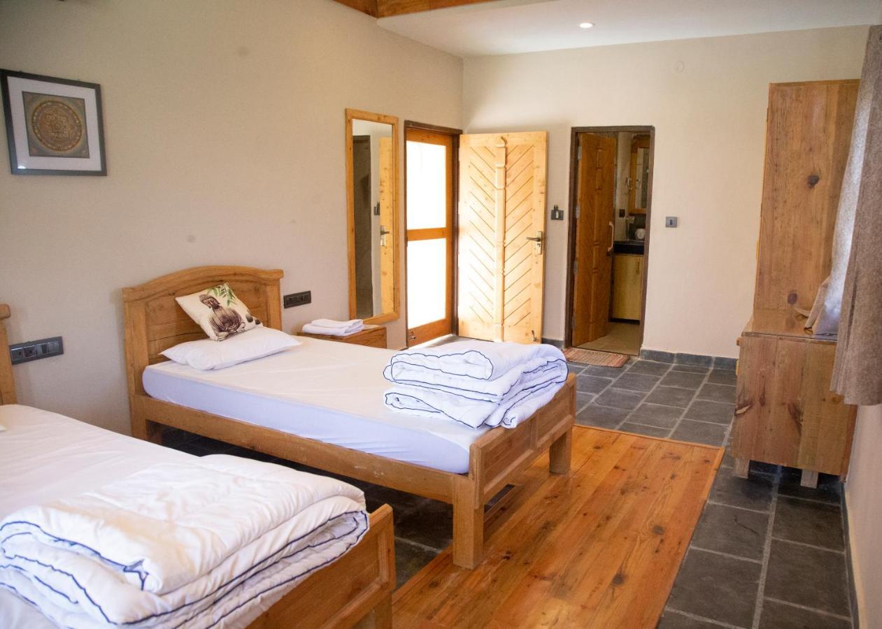 Osho Himalayas Wellness Resort Кангра Экстерьер фото
