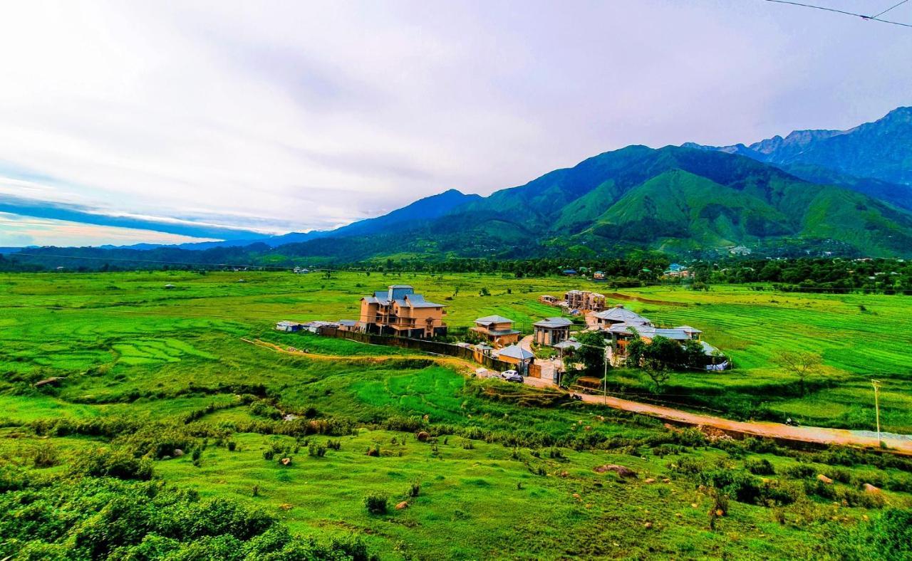 Osho Himalayas Wellness Resort Кангра Экстерьер фото