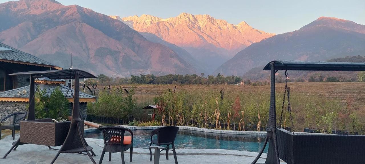 Osho Himalayas Wellness Resort Кангра Экстерьер фото