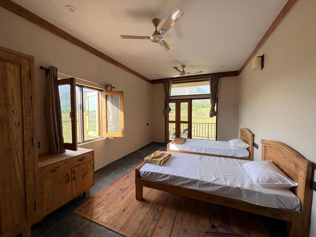 Osho Himalayas Wellness Resort Кангра Экстерьер фото