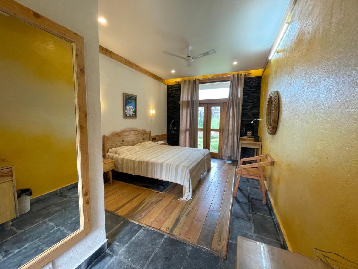 Osho Himalayas Wellness Resort Кангра Экстерьер фото